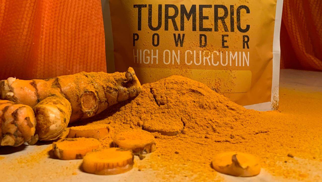 [8 Easy Tests] How To Check Adulteration in Turmeric Powder?